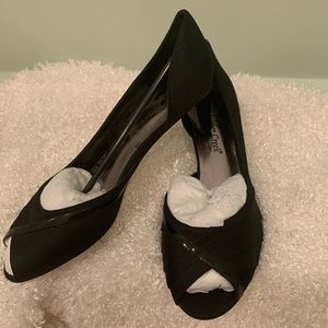 COLDWATER CREEK PUMPS PEEP TOE 7 1/2 NEW NICE!!!!